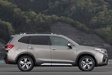 スバル 新型フォレスター