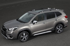 スバル 新型フォレスター