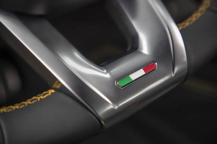 ランボルギーニ 新型ウルス