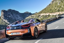 BMW i8ロードスター