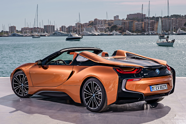 Bmw I8ロードスター 海外試乗 未来のスポーツカーがもたらす娯楽 徹底検証 18年新型車種ー試乗レポート Mota