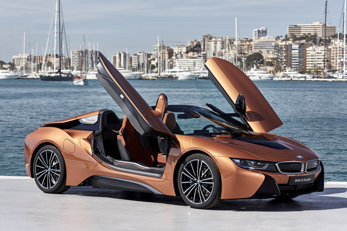 BMW i8ロードスター