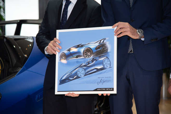 ランボルギーニ ウラカン ペルフォルマンテ スパイダー発表会