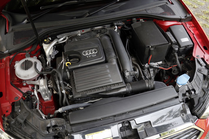 アウディ A3 スポーツバック 1.4TFSI Sport[FF]