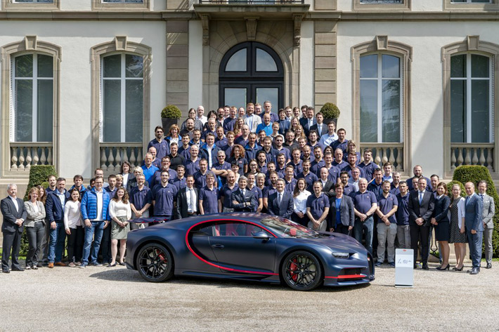 3億5000万円の超高級車 ブガッティ シロンの100台目が出荷 業界先取り 業界ニュース 自動車ニュース22国産車から輸入車まで Mota