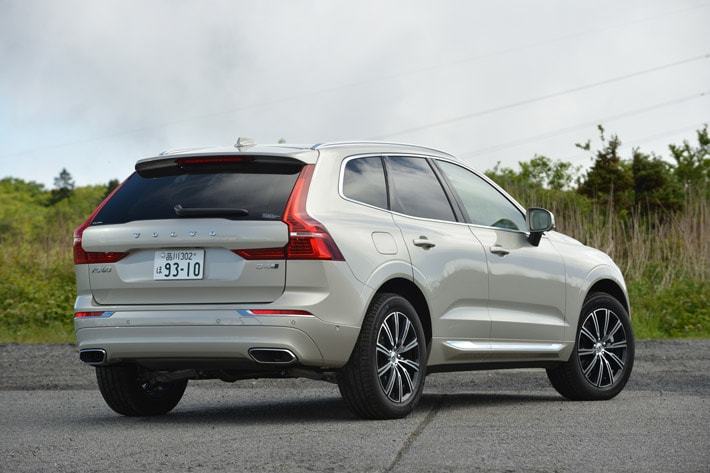 ボルボ XC60 D4 インスクリプション