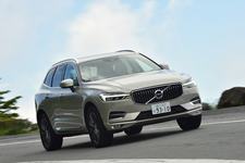 ボルボ XC60 D4 インスクリプション