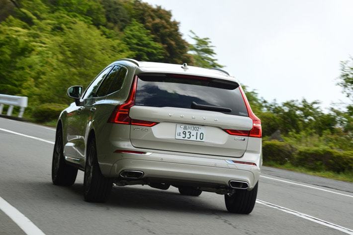 ボルボ XC60 D4 インスクリプション