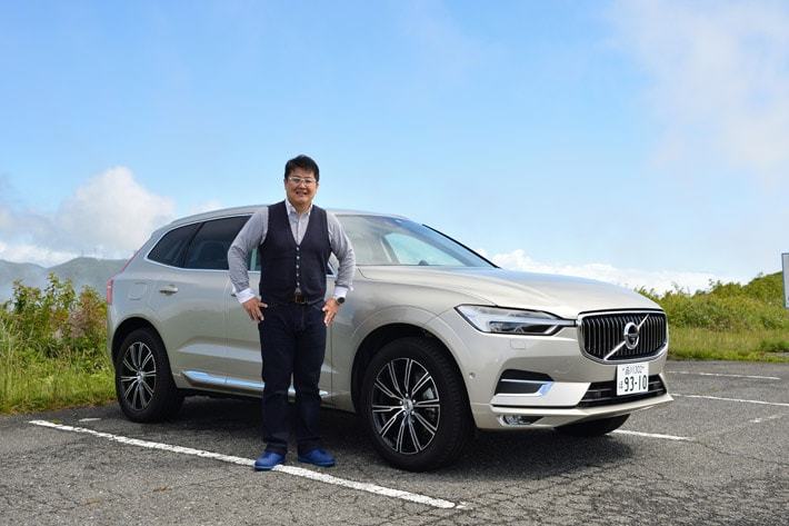 ボルボ XC60 D4 インスクリプションと山本シンヤ氏