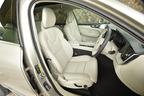 ボルボ XC60 D4 インスクリプションの前席シート