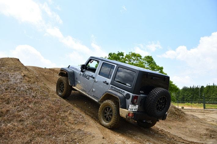 装着タイヤ：BFGoodrich マッドテレインT/A　KM3