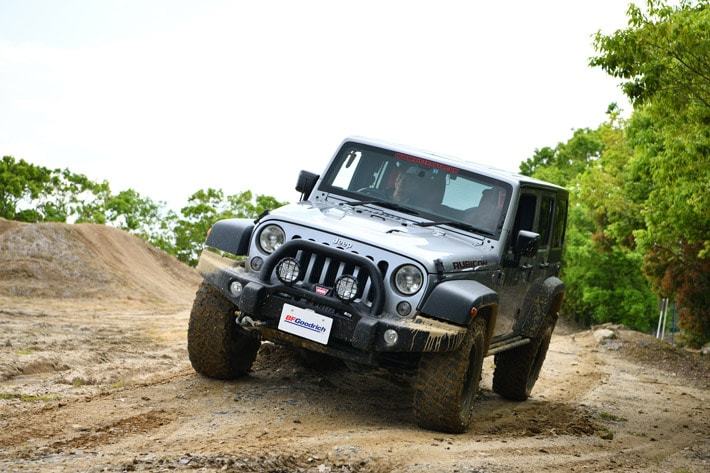 装着タイヤ：BFGoodrich マッドテレインT/A　KM3