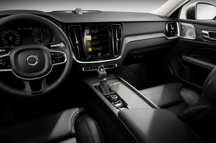 ボルボ 新型V60海外試乗レポート｜デザイン良し、走り良し、安全