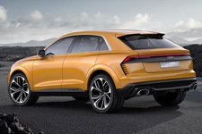 アウディ Q8スポーツ（ハイブリッド）