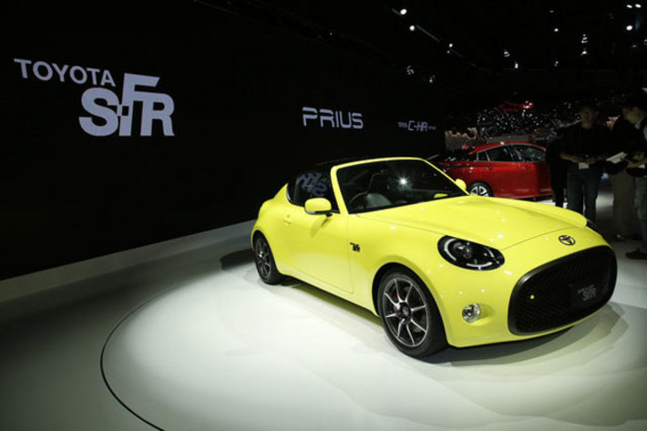 東京モーターショー2015で世界初披露された『S-FR』