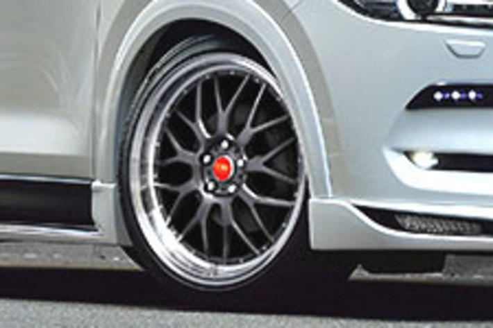 トライアルファ流ホイールカスタムガイド Vol 3 ホイール交換で走りはどう変わるのか編 車のカスタムパーツ カー用品 Mota