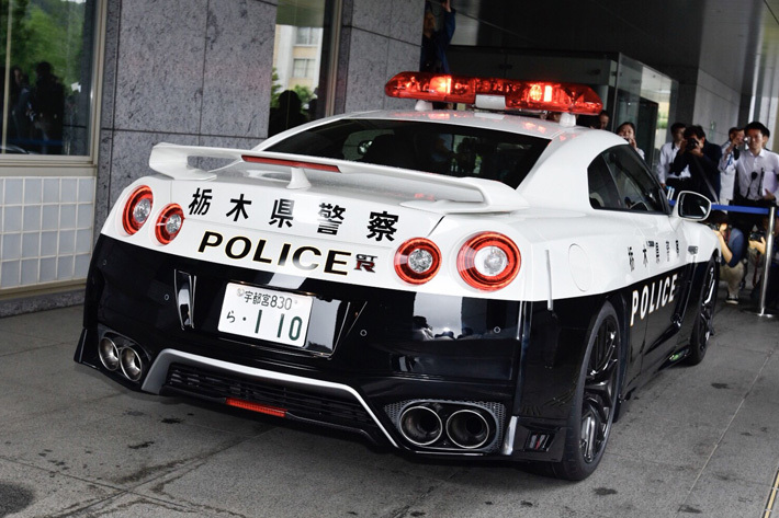 栃木県警に納車された日産 GT-Rのパトカー