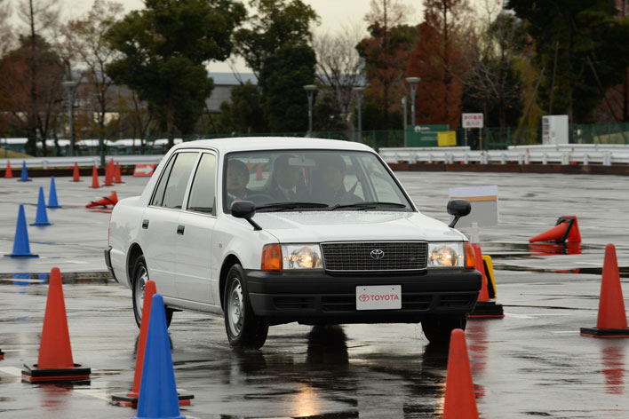 Gwは自宅で運転力アップ ペーパードライバー女子が実際に観て選んだ Youtubeおすすめ運転解説動画4選 1 2 コラム Mota