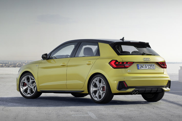 アウディ 新型 A1スポーツバック