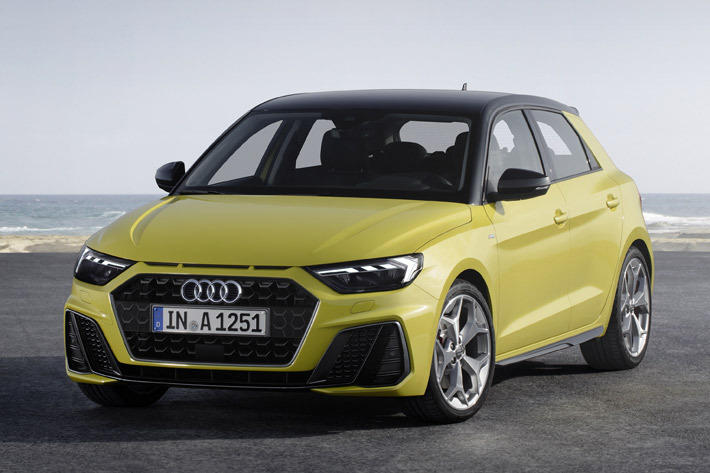 アウディ 新型 A1スポーツバック