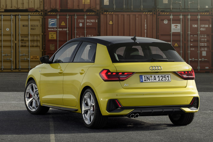 アウディ 新型 A1スポーツバック