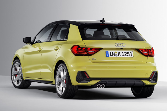 アウディ 新型 A1スポーツバック