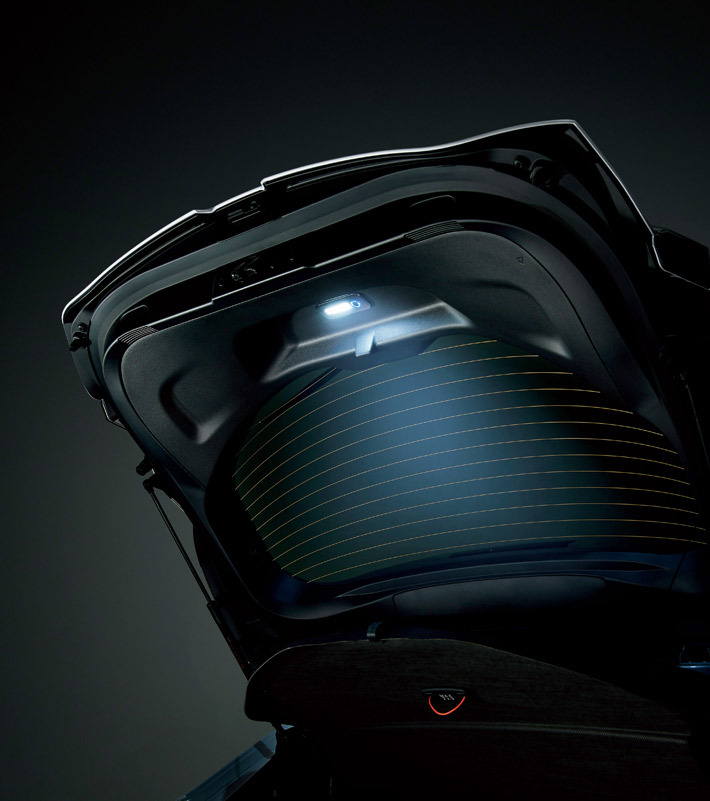 トヨタ 新型カローラスポーツ用 モデリスタカスタマイズアイテム