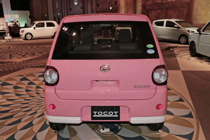 ダイハツ 新型TOCOT(トコット)　アナザースタイルパッケージ／スイートスタイル