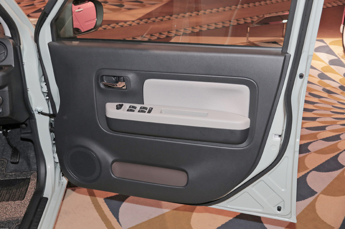 ダイハツ 新型TOCOT(トコット)　アナザースタイルパッケージ／クールスタイル