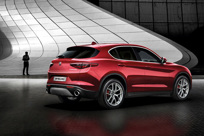 アルファロメオ ステルヴィオ