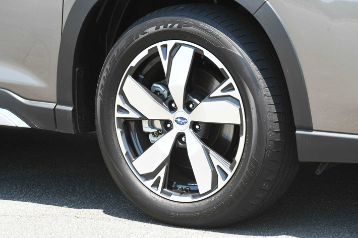 スバル 新型フォレスター Advance（アドバンス）