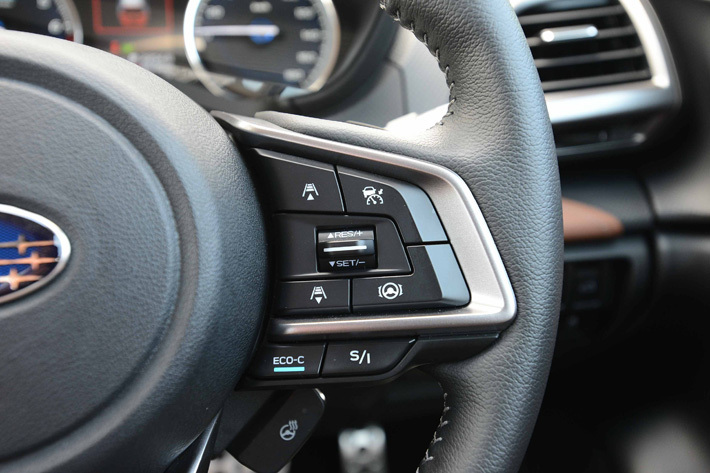 スバル 新型フォレスター Advance（アドバンス）