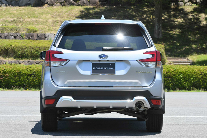 スバル 新型フォレスター STI用品装着車