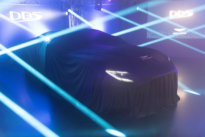 アストンマーティンDBS