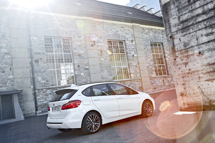 BMW 新型 225xe iPerformance