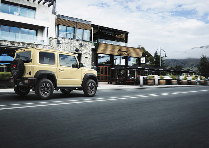 スズキ 新型ジムニー シエラ