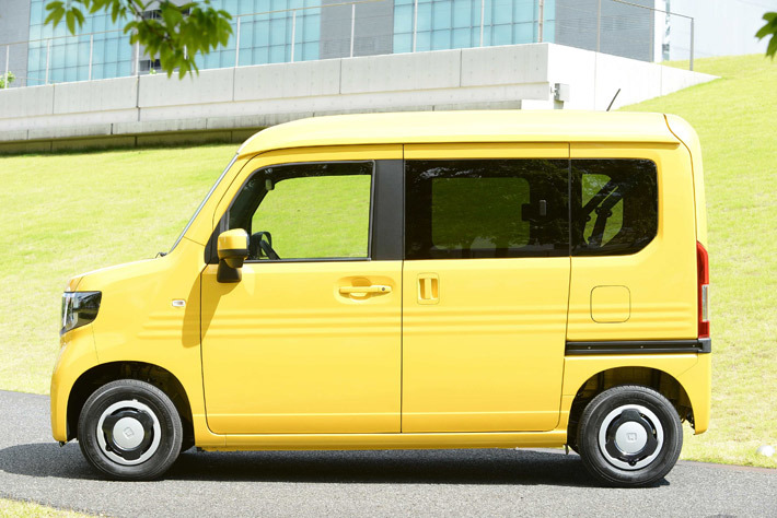 ホンダ 新型N-VAN／+STYLE FUN Honda SENSING／プレミアムイエロー・パールII