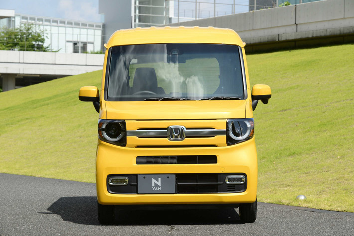 ホンダ 新型N-VAN／+STYLE FUN Honda SENSING／プレミアムイエロー・パールII