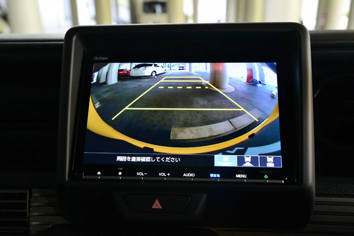 ホンダ 新型N-VAN／+STYLE FUN Honda SENSING／プレミアムイエロー・パールII