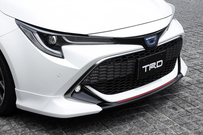 トヨタ 新型カローラスポーツ TRD