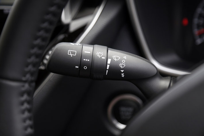 トヨタ カローラスポーツ 1.2リッターターボ（ガソリン）