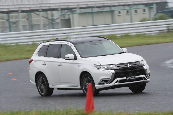 三菱 アウトランダーPHEV 2019年モデル Sエディション