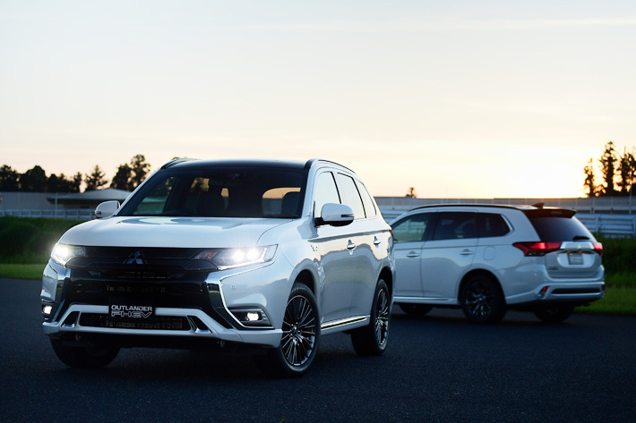 三菱 アウトランダーPHEV 2019年モデル Sエディション