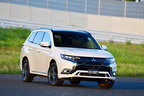三菱 アウトランダーPHEV 2019年モデル Sエディション