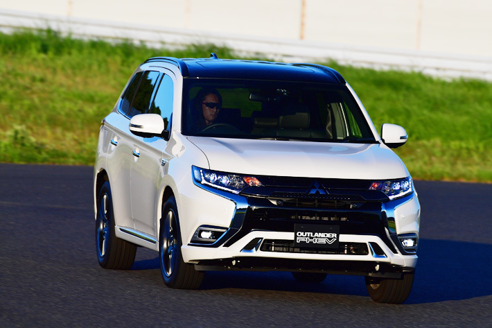 三菱 アウトランダーPHEV 2019年モデル