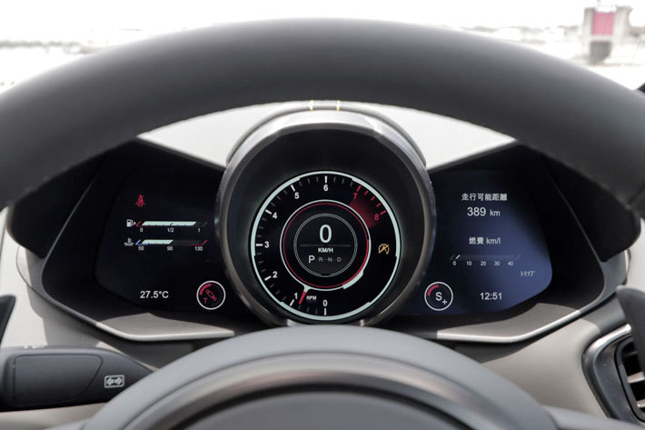 アストンマーティン 新型ヴァンテージ