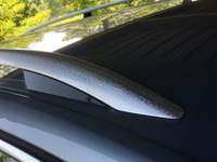 くすんでしまった外車のルーフレール