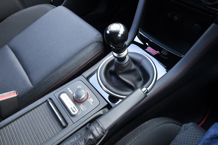 スバル WRX STI タイプRA-R