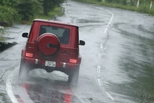 Mercedes-AMG G63（外装色：designoヒヤシンスレッド│内装色：ブラック）