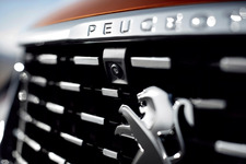 プジョー 3008 GT BlueHDi（8速オートマチック）